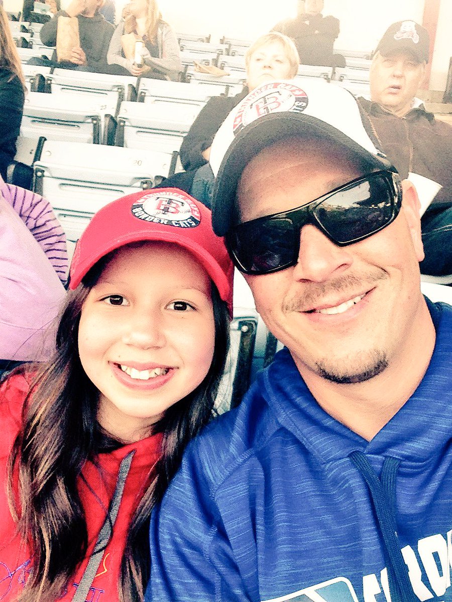 CrystalGionette's tweet photo. Great hometown baseball! Daddy / Daughter date. ❤️ @TBBordercats #baseballfanatics https://t.co/V8ju8bOO3c
