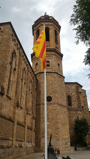Sabadell: La senyera oneja al Racó del Campanar