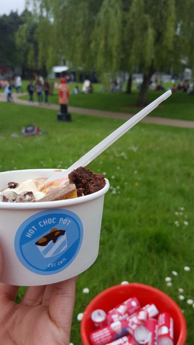 tanitatejal's tweet image. Omg this is so yummmmmm 😍😍😍 @HotChocPot #Valefest2016