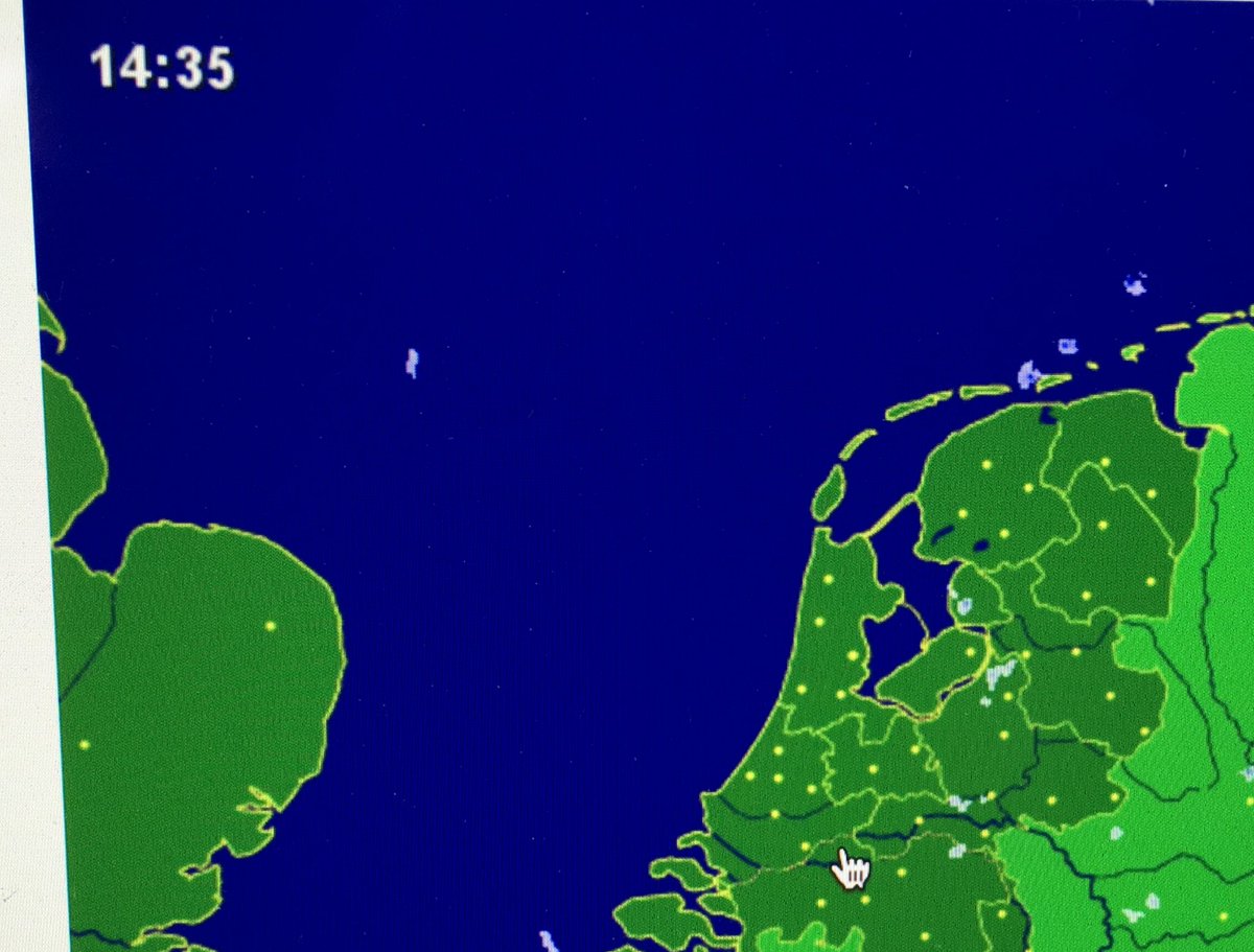 Olafvandijk's tweet photo. 14.35u: niks. 14.50u: #Boom #Noodweer #owjee #regen https://t.co/5gyHTRLYn7