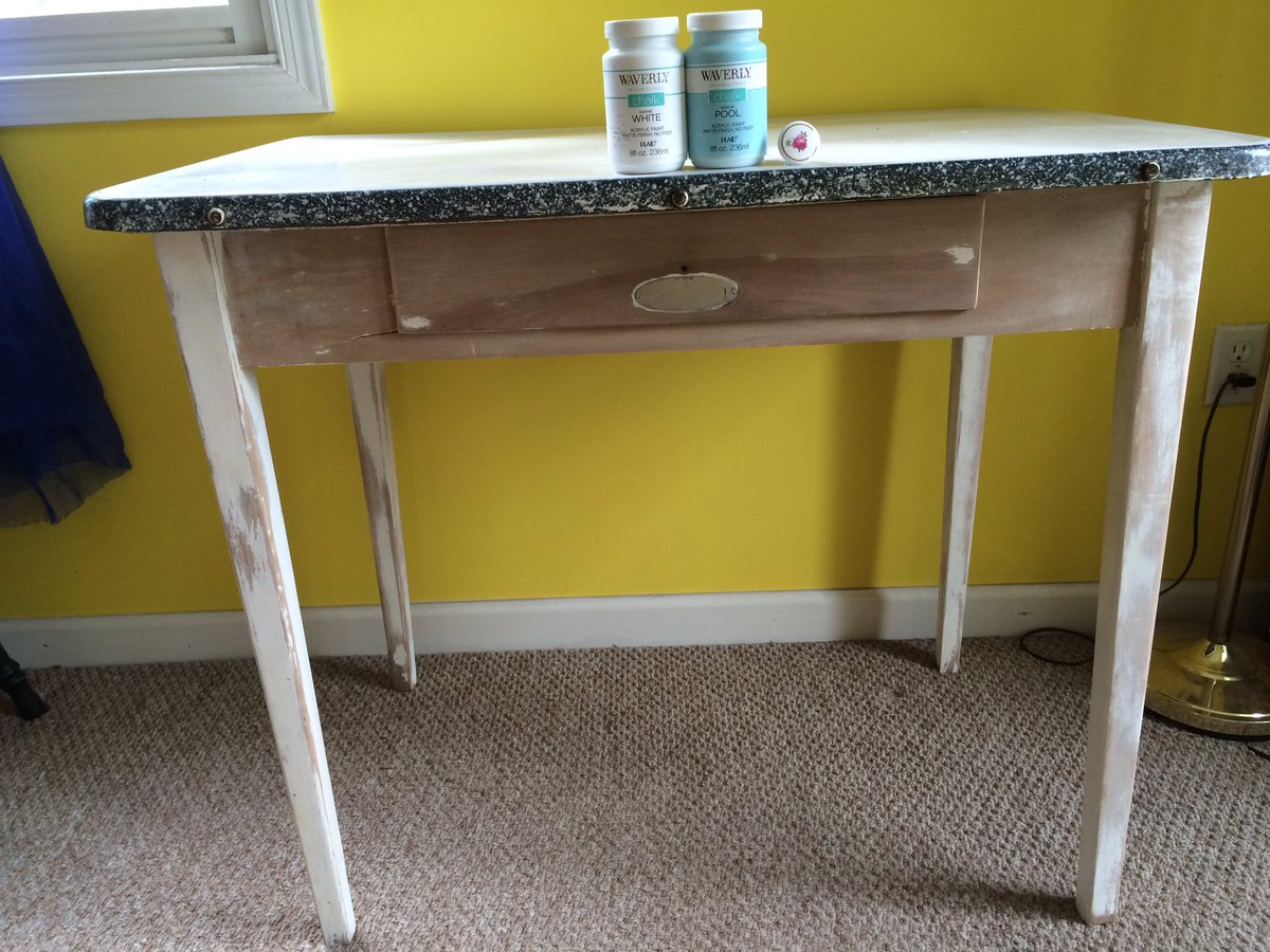 McPeakAngela's tweet image. Next up. Interested? Shoot me a message. #DontFeedTheLandfills #crafts #sharedcreativity