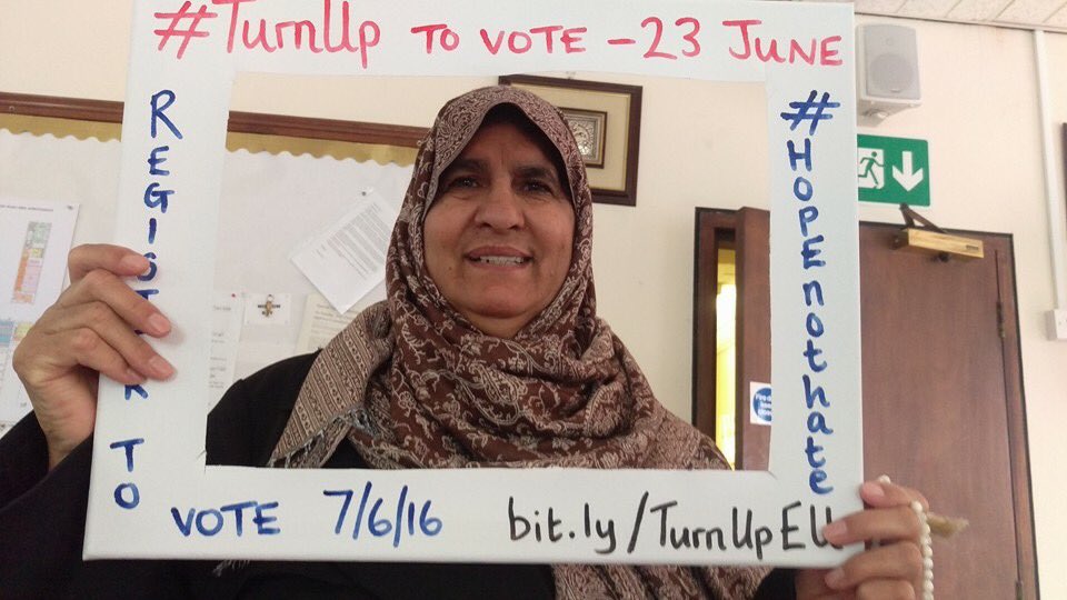 hopenothate's tweet photo. #WeBelieveInVoting - registering to vote before Friday prayers yesterday https://t.co/usWdBfFJ5f #TurnUp #OurBrum https://t.co/ib3II8QXzH