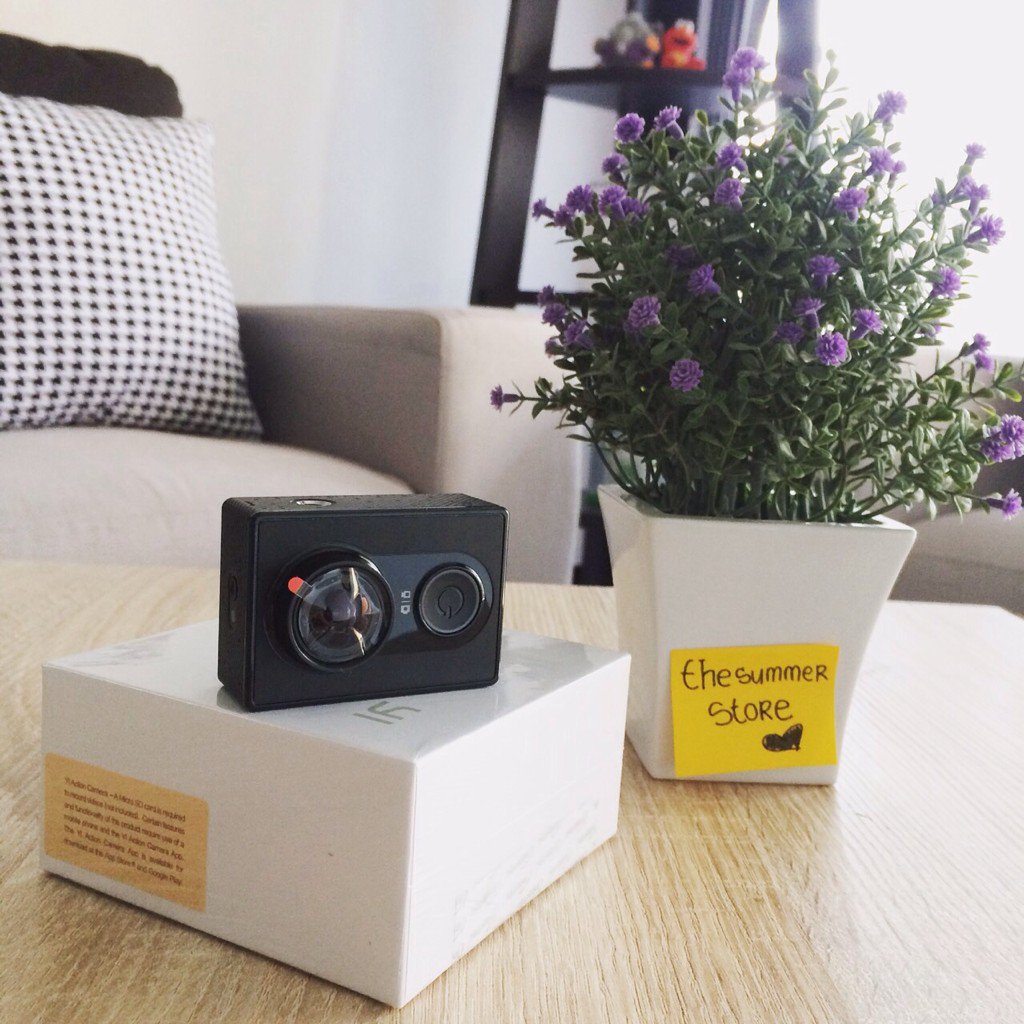 thesummerstore's tweet photo. Reay stock xiaomi yi cam black international! IDR 1.150.000. Ready Surabaya https://t.co/B4dzdHT1Xx