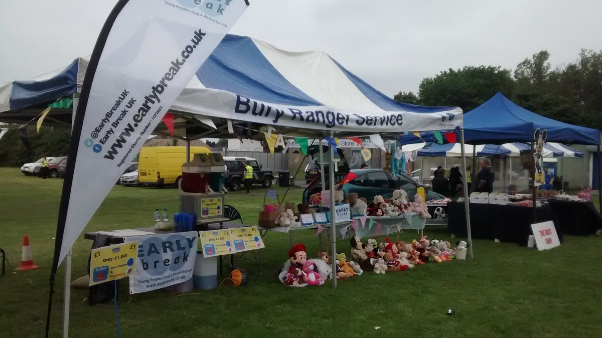 EarlyBreakUK's tweet photo. Radcliffe Carnival today. Come and support our Tatty Teddy Tombola! #charity  #radcliffecarnival #greatdayout https://t.co/3yzCjSWLms