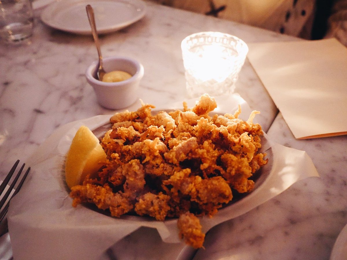 Lobster bar tweet media