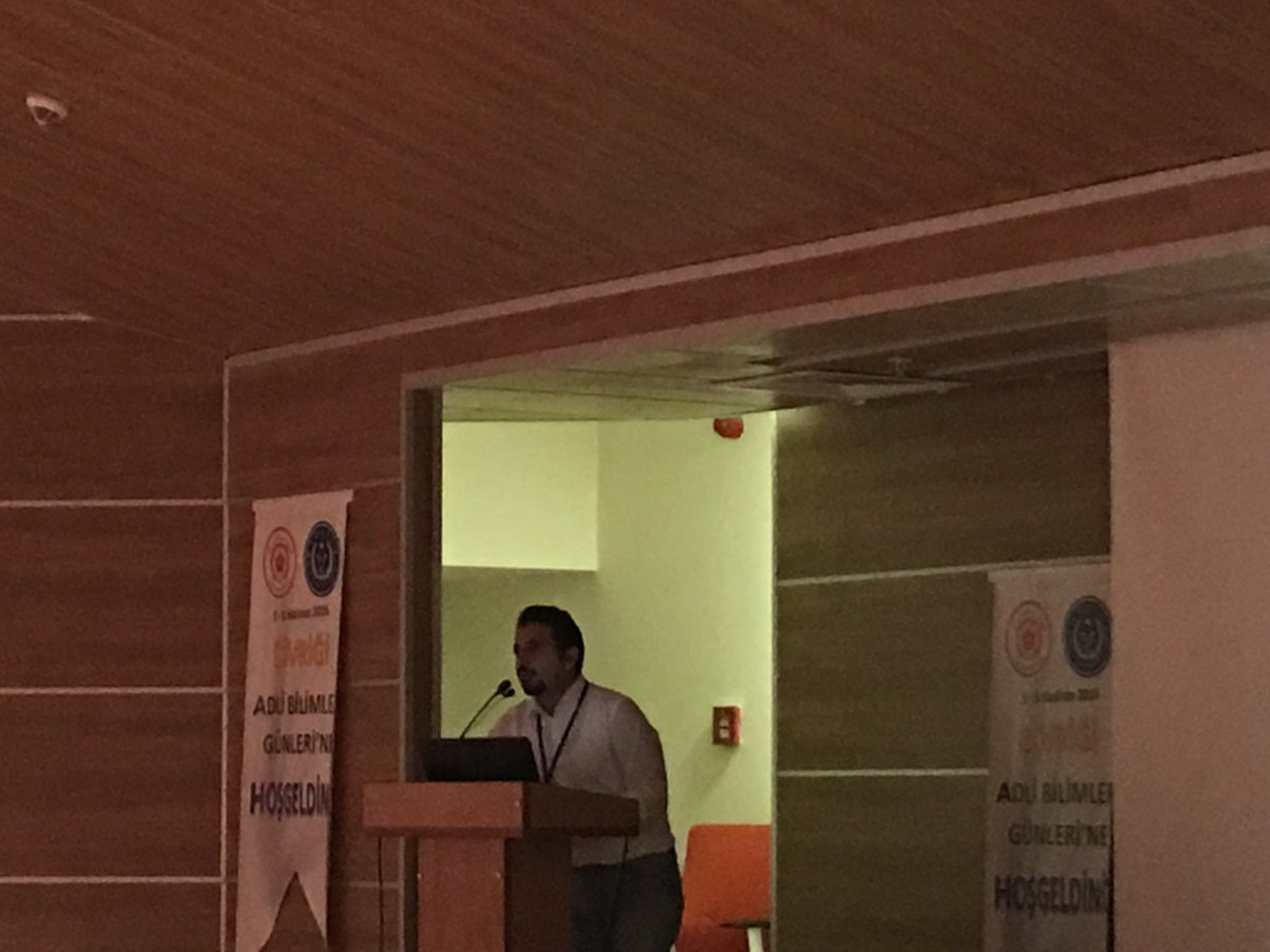 Doc Dr Catin Yesilova hocamiz sunumunu yapiyor