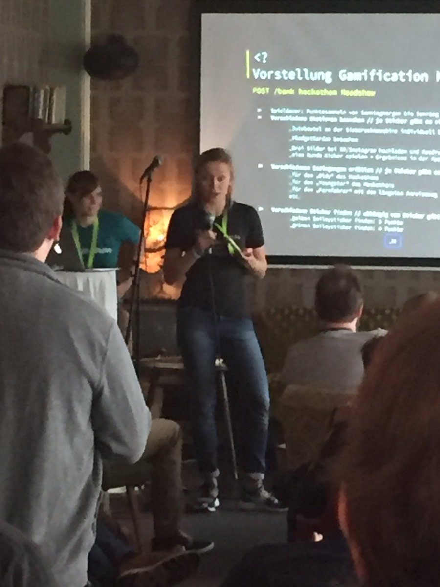 el_timito's tweet photo. Action Sandy erklärt euch wie es geht... #deletelimits #pbhcgn #hackathon https://t.co/emPGthB2r3