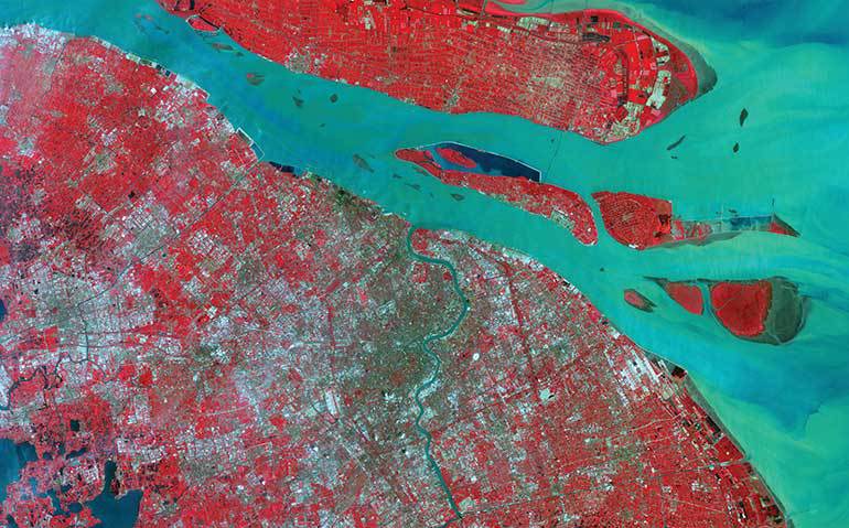 ResearchMediaRP's tweet photo. Check out these incredible satellite images of the earth from Group on Earth Observations! https://t.co/4nkziYCiWH https://t.co/nKstgIJXz9
