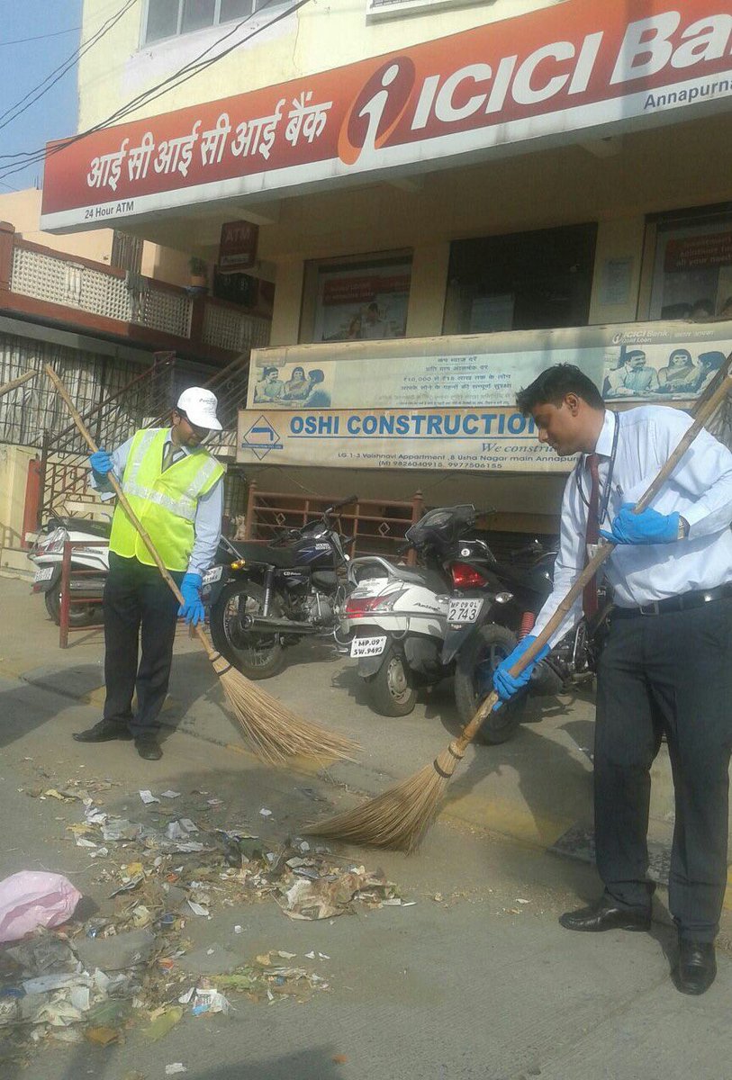 CKforCleanIndia's tweet photo. Annapurna Road branch, Indore joined the long list of @ICICIBank branches implementing the vision of #MyCleanIndia. https://t.co/83mA2SXQF3