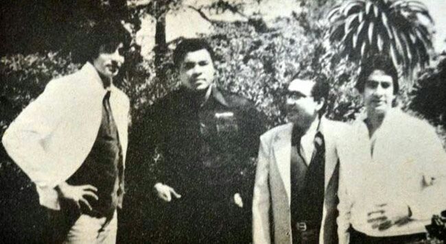 SrBachchan's tweet photo. T 2277 -With the 'greatest' Muhammed Ali at his home in L.A. Prakash Mehra had wished to make film with him and me . https://t.co/AOdKnAZXqm
