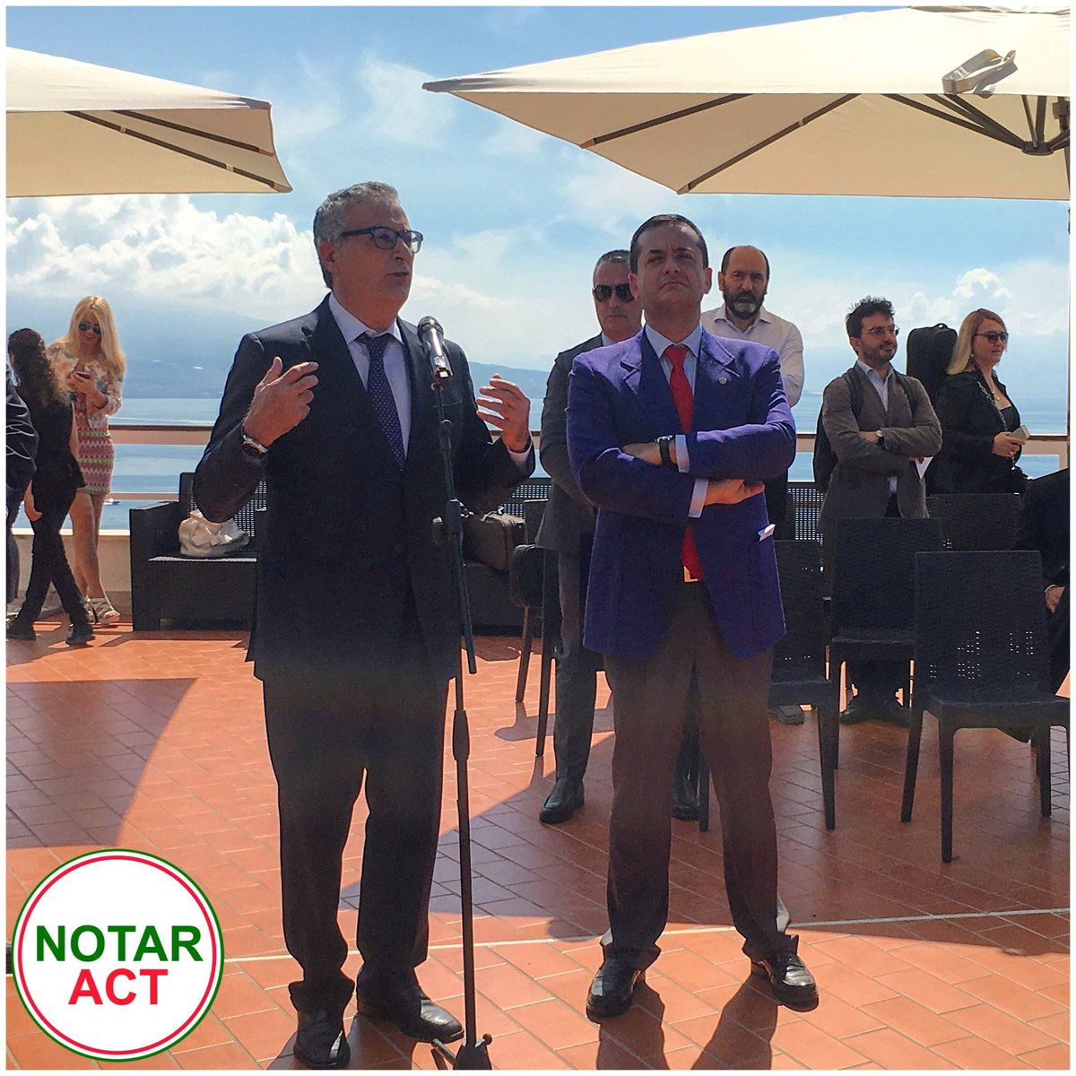 NotarAct's tweet photo. emozionante l'intervento del Procuratore Direzione Nazionale #Antimafia Franco Roberti. #NotarAct https://t.co/XJBS6VOJ7V