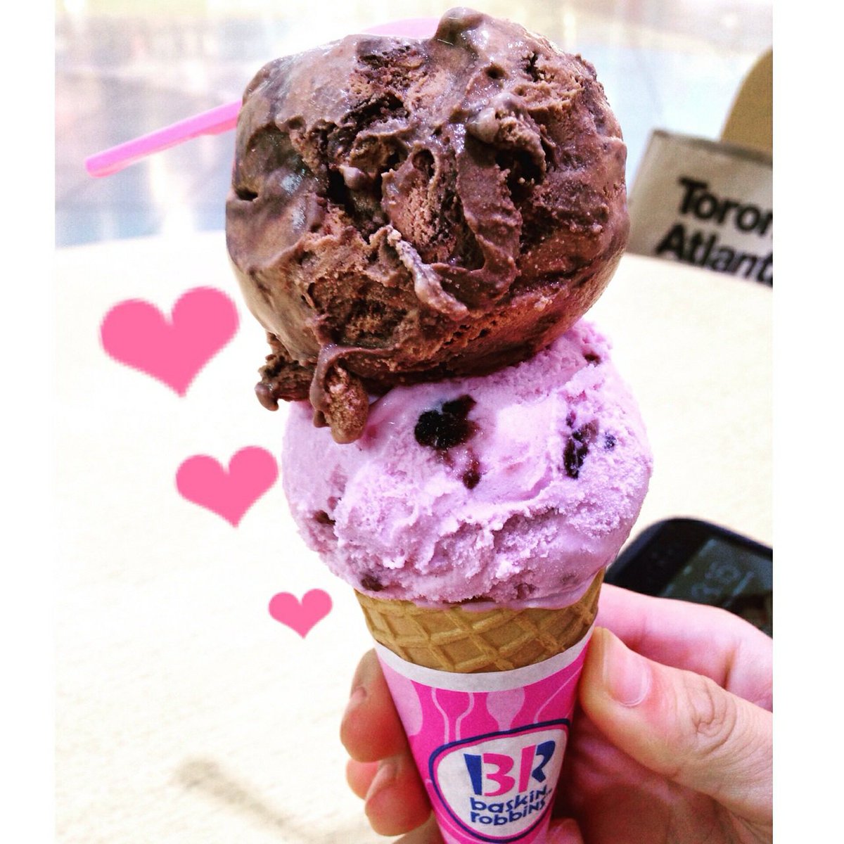 coegann's tweet photo. Arii on deh maman kasi ice cream nih @lughvely https://t.co/A8jauQqzUH