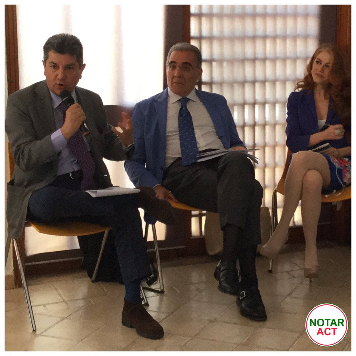 NotarAct's tweet photo. adesso é il momento del Direttore de @espressonline @VicinanzaL. #NotarAct https://t.co/dCi7k8Bt4t