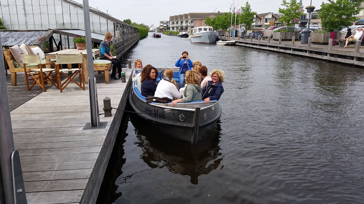 Vandaag nog 1 sloepje vrij.<a href="/HenkRondvaart/">Westeinder Rondvaart</a> #aalsmeer #westeinderplassen