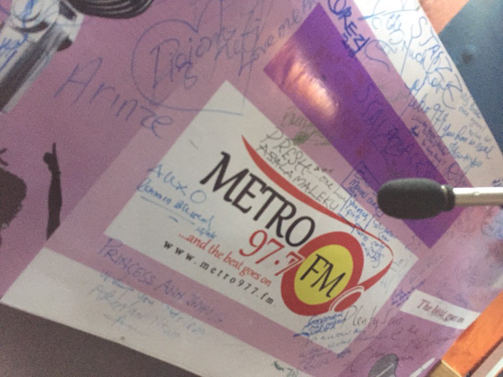 Chukie_lynxxx's tweet image. We bouta go live on #MetroReloaded with @Onalizing on @metro977fm cc @King_Yhemiee #ServeYou #Syndik8Season ManLike.