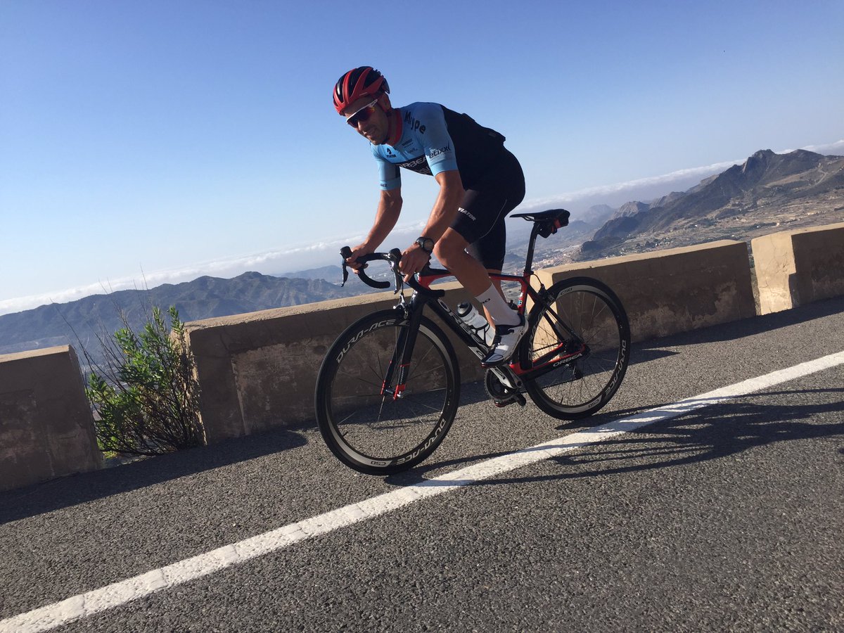 jcnu_'s tweet photo. Y vengaaa km! Por lo que pueda venir. Sin duda con el mejor @_enriquebike @Viator_Es @Orbea @boyertriathlon https://t.co/yD4Qh30wMM