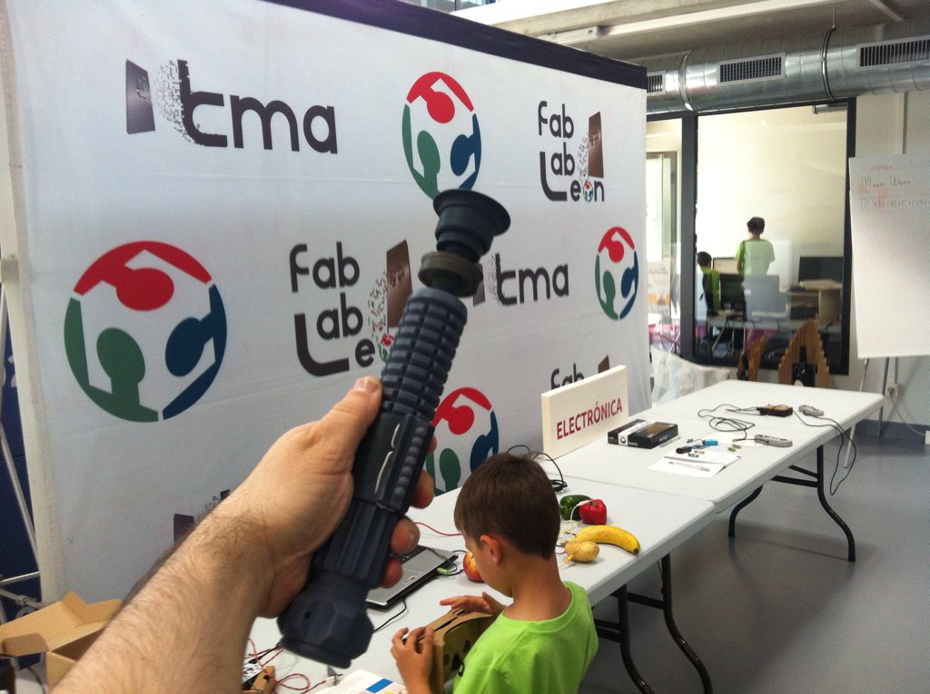 UribeX's tweet photo. Feel the Force in @FablabLeon Spanish Jedi #Makers! 😃 #MakeinLeon #EUMakerWeek #EMWeek16 #StartUpEU #SEWeek16 #Tech https://t.co/xacaY7U0BZ