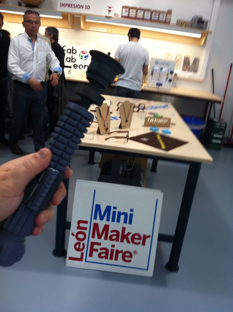 UribeX's tweet photo. Feel the Force in @FablabLeon Spanish Jedi #Makers! 😃 #MakeinLeon #EUMakerWeek #EMWeek16 #StartUpEU #SEWeek16 #Tech https://t.co/xacaY7U0BZ