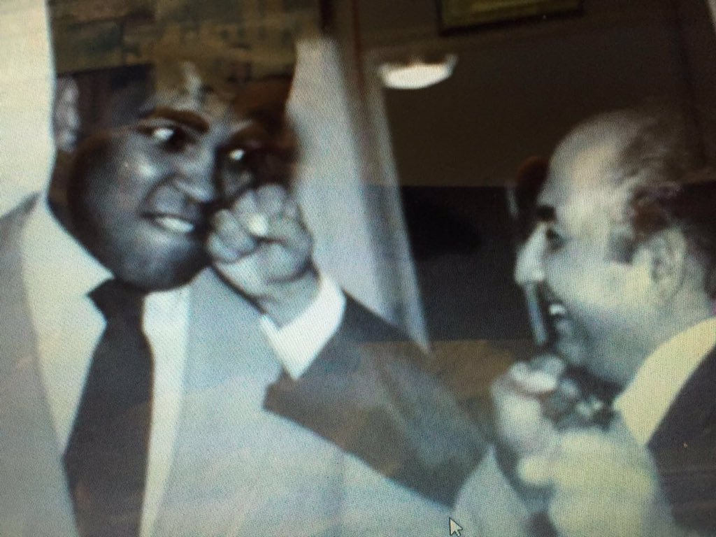 Someone sent me this photo! 2 absolute legends together!