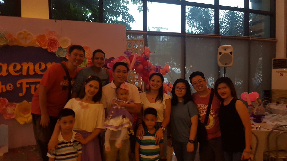 boters's tweet photo. With my hs friends at my inaanak's 1st bday! #highschool #nrys https://t.co/vXMPI6tSIv