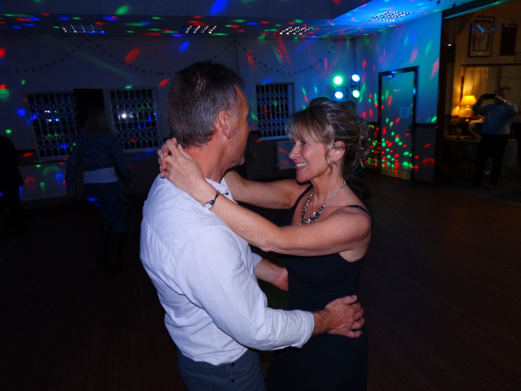 ahsguk's tweet photo. Silver Wedding Anniversary Party https://t.co/btT3gXhblL https://t.co/we3s7qArCv