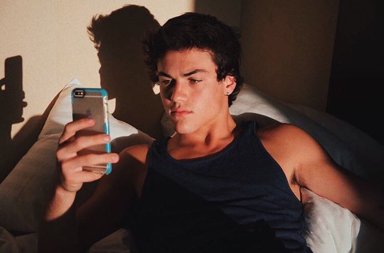 That better be International Dates u r looking at on that phone of ours Mr.Dolan #internationaldates #4OUTour 😘☺️💕🌙