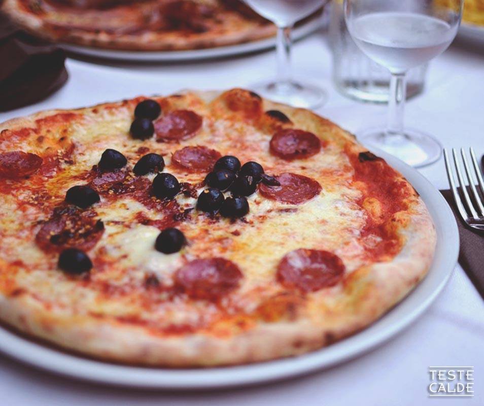 testecalde's tweet image. Finalmente il sabato sera è arrivato! Perché non festeggiare con una bella #pizza fumante a #testecalde? #Rutigliano