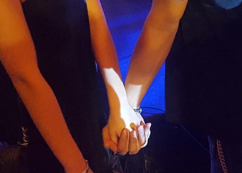 KDKNUpdatesPH's tweet image. "I like your hander..." DJP

"I like your fingers..." Kath

REALationship goals! 😭 I ship ER 😂💙