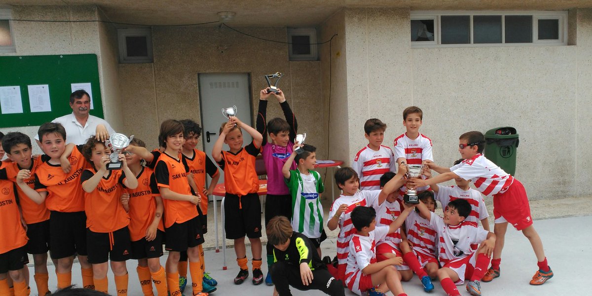 espanadecueto's tweet photo. @CD_Calasanz  y San Agustín, campeón y subcampeon del 1° Torneo España Cueto Benjamín
Enhorabuena!!!! https://t.co/CaPSTkvu3C