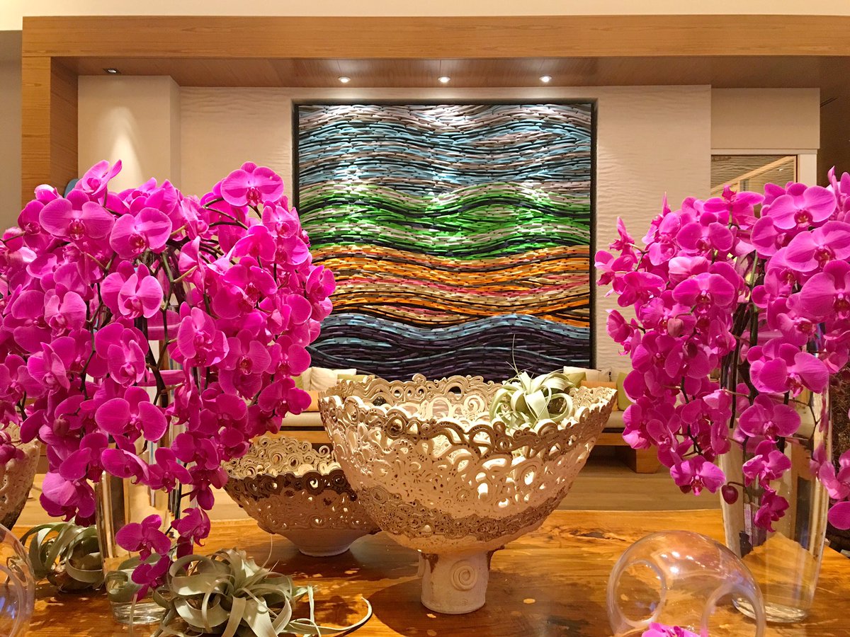 LarryTenney's tweet photo. @rungmrun great to run into you last night at @PaseaHotel | property is gorgeous!!! Great for @HBSurfCityUSA https://t.co/lXF9Sprtkb