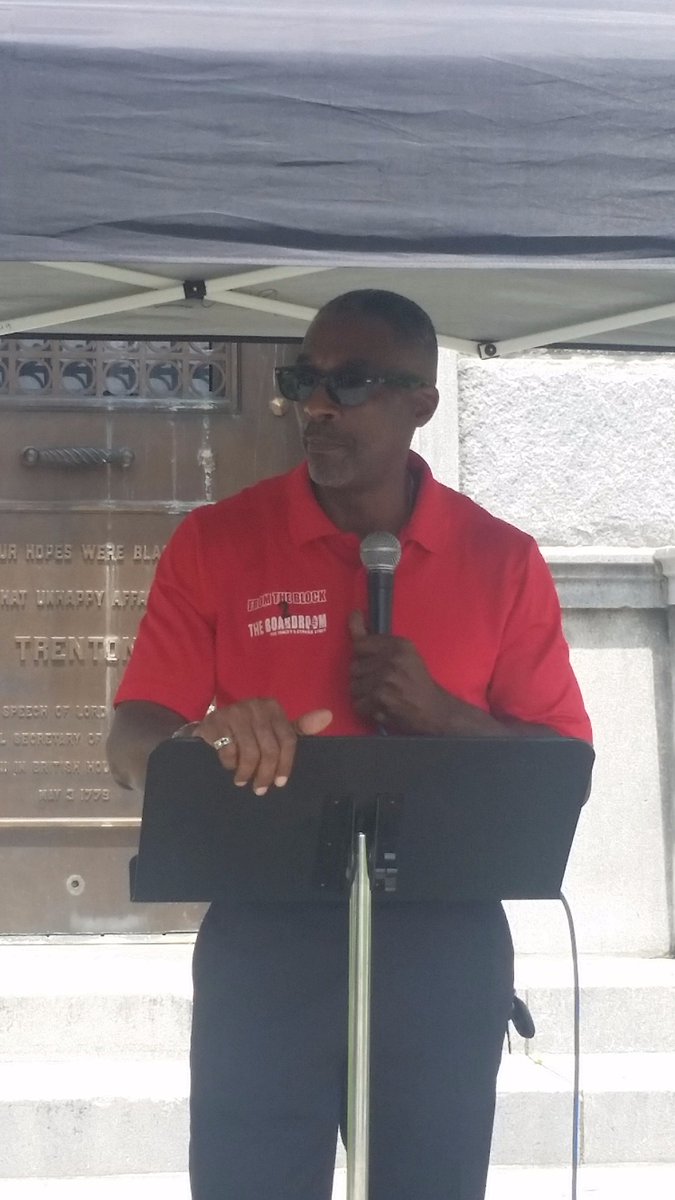 ByronMarshall01's tweet photo. Tracey Syphax speaking @ #ReentryAwareness Rally at Trenton, NJ Battle Monument https://t.co/veeCRW8OiL