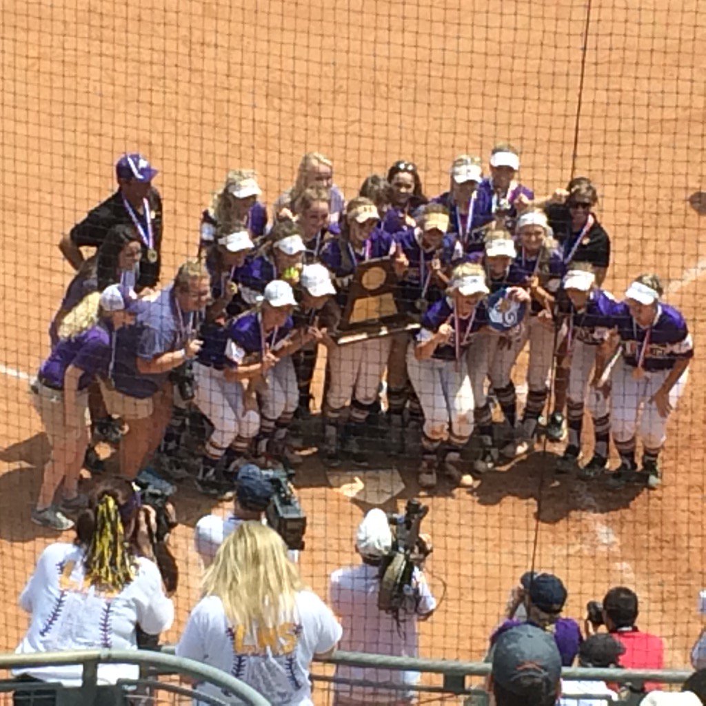 GRaydioDusek's tweet image. 40-2 Third CHAMPIONSHIP @_LGSoftball  #greatkids