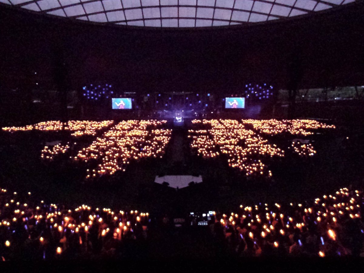 hayataka_nana's tweet photo. エタブレの一体感。
#水樹奈々
#LIVEDIAMOND https://t.co/fmRekZUjdx