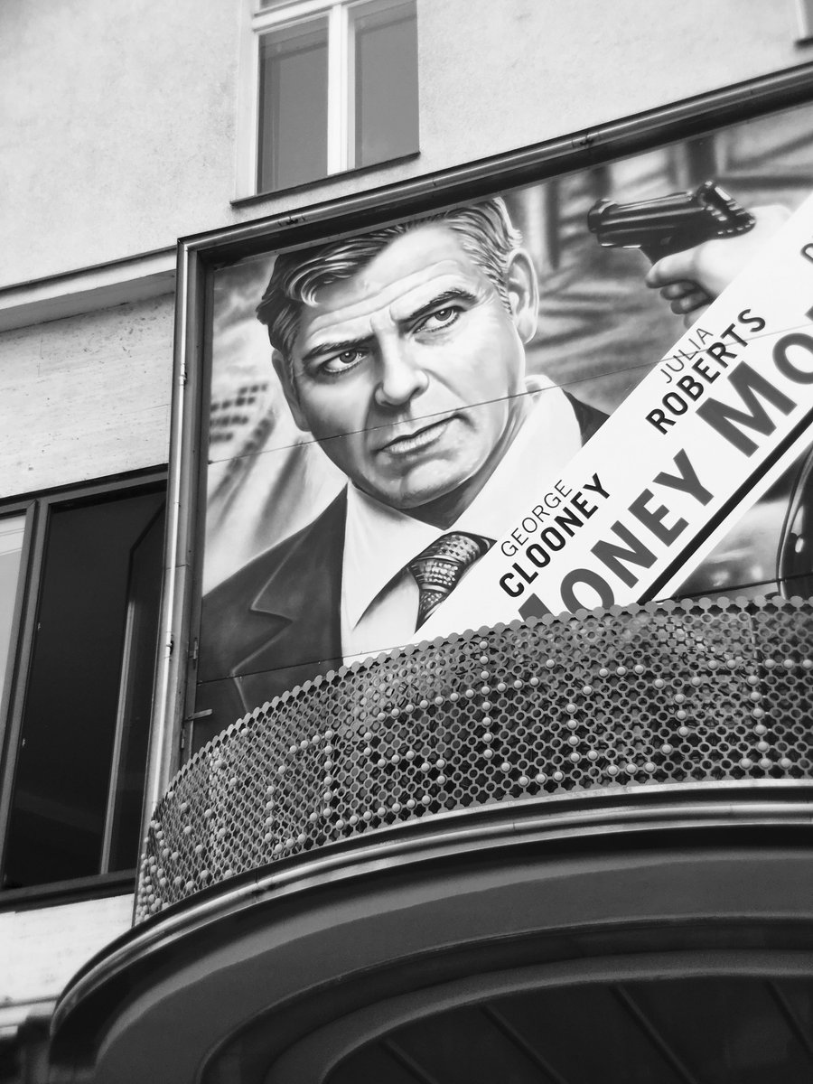 woLeonard's tweet image. Hier ein paar Bilder der heutigen Fototour #Kinoarchitektur von Apple und @EyeEm: #AstorFilmLounge