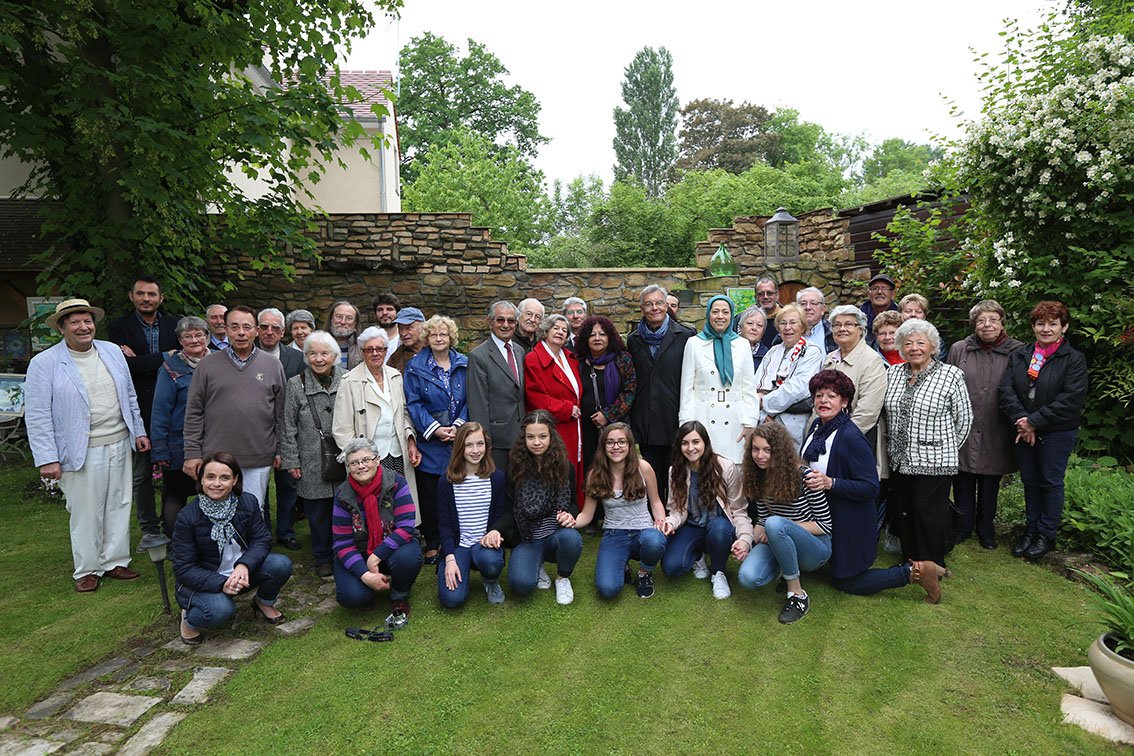 paydaran's tweet photo. Maryam Rajavi with Auvers-sur-Oise residents at the Flower Festival #RendezVousAuxJardins #Valdoise #Iran #rdvj2016 https://t.co/hTfInA97Zz