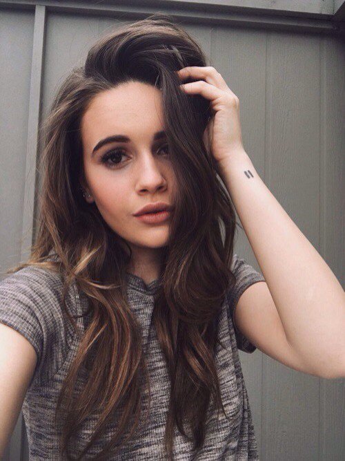 BeaMillerICNK's tweet photo. Am I in love with you?
Or am I in love with the feeling? https://t.co/Cku2PRVxze