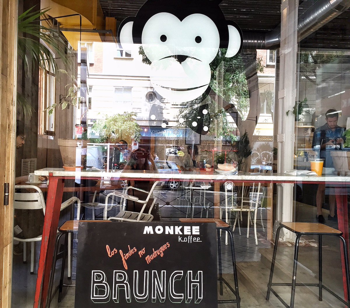 MonkeeKoffee's tweet photo. Los findes son monkees. #Brunchea mañana en monkee a partir de las 13h #madridbrunch #brunch https://t.co/5AY5aUQFpx