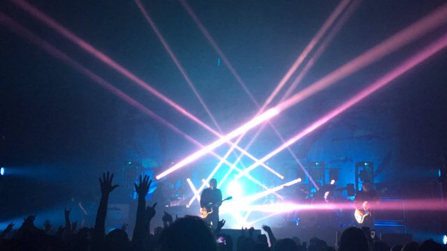 circlepit78's tweet photo. #deftones in OKC @deftones #deftoneslogos #deftoneslogo #deftnes #deftonesart #bandart #metal #lasers #tones #chino https://t.co/2aTQjDTByA