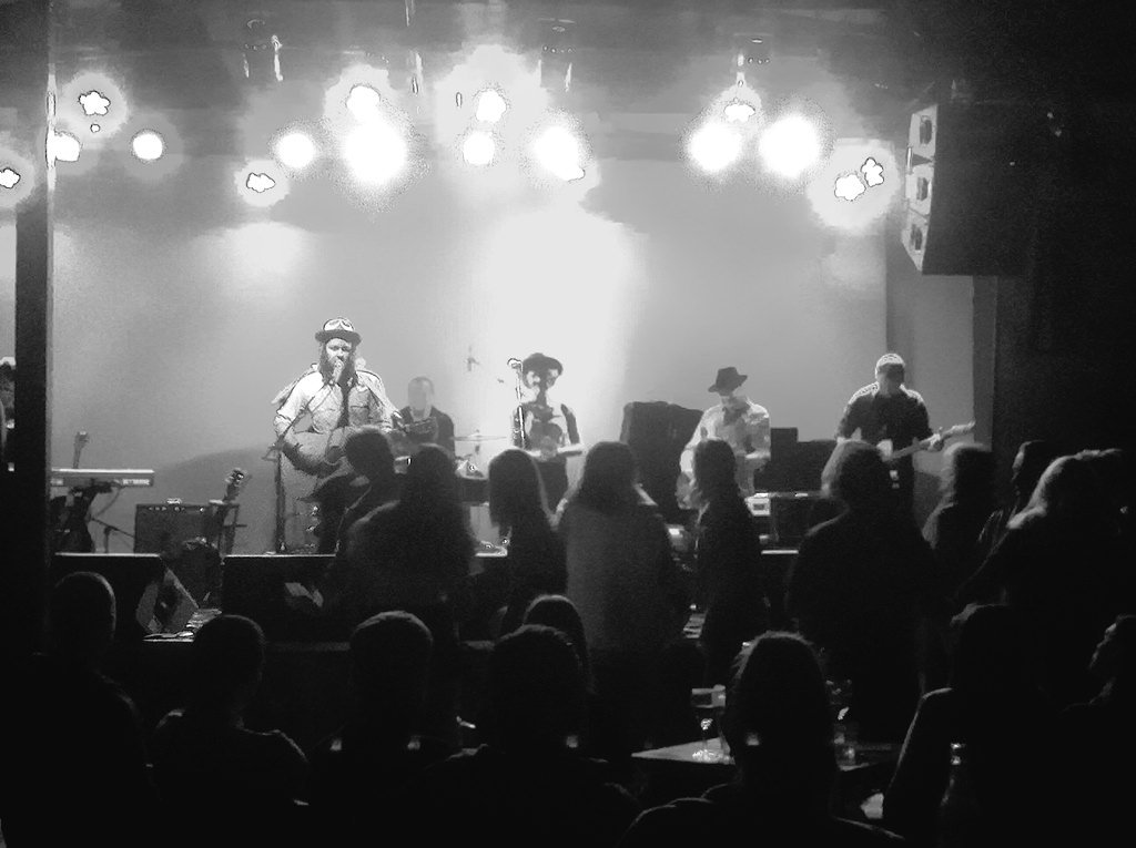 gigdiggr's tweet photo. Dancin' boots on for @samjbrittain tonight @TheGovHindmarsh. #gigdiggr https://t.co/n8oier0dOE