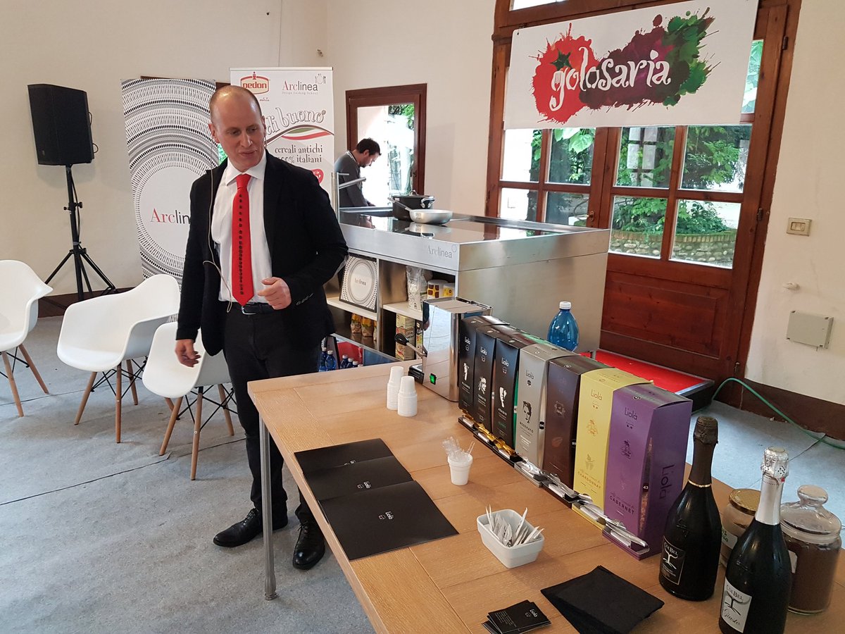Golosaria's tweet photo. Oggi parliamo di un Signor caffรจ, quello di #Liola, il primo fatto con le #vinacce!Curiosi?Scopritelo a #Golosaria! https://t.co/qODZBnTuPf