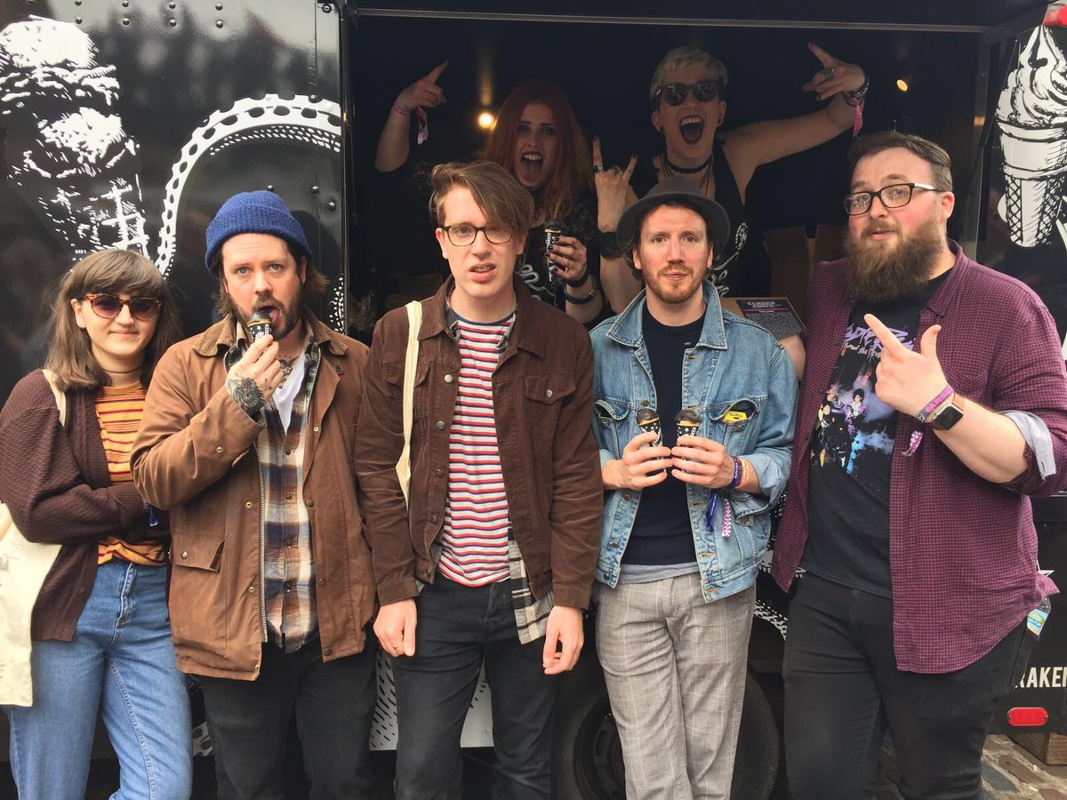 KrakenRumUK's tweet photo. .@Ohboytheband sampling our dark delights. \m/ @CamdenRocksFest #ISCREAMFORKRAKEN #ReleaseTheKraken https://t.co/k8Sju1OJzf
