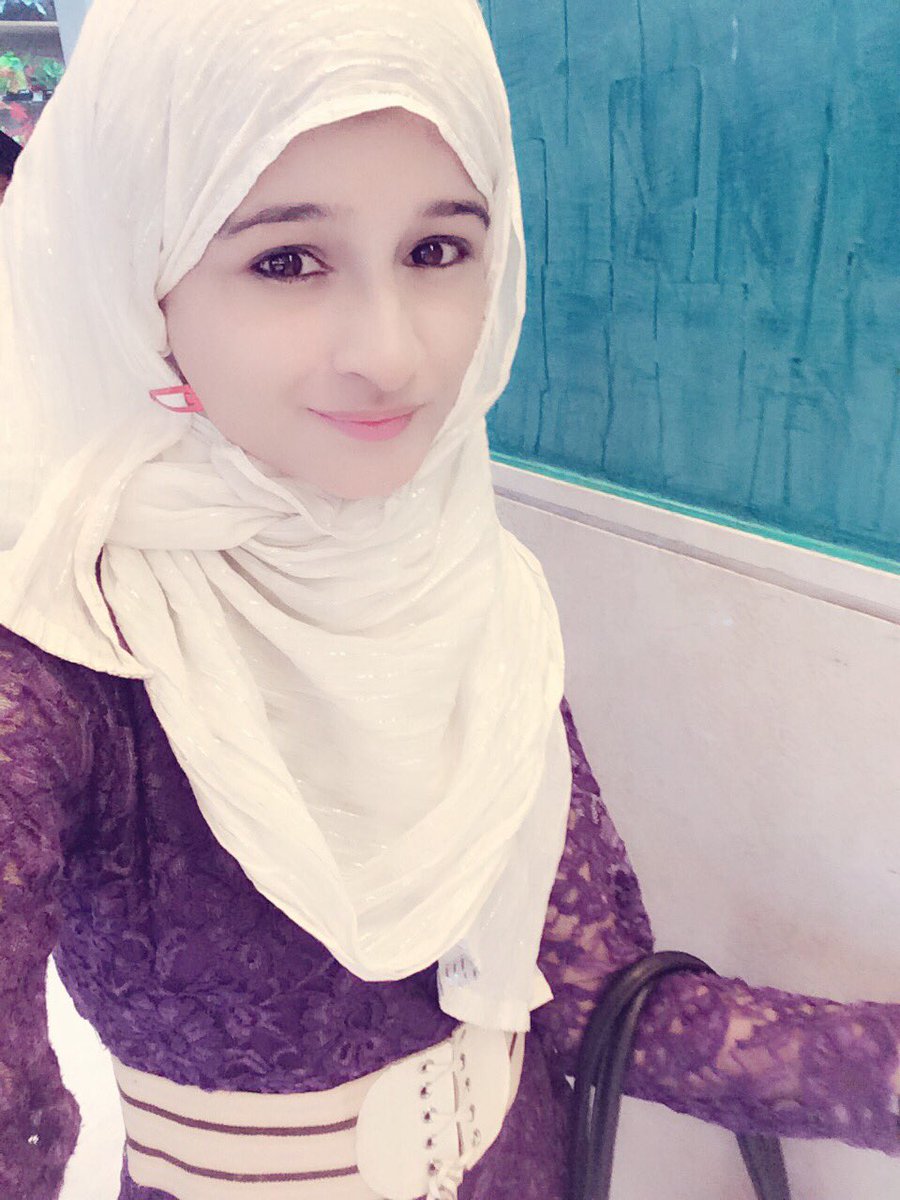 PichuGoenka's tweet photo. #beingbeautiful #beinghijabi loving it... #thankyou Alhamdulillah https://t.co/2dZKSXKKQx