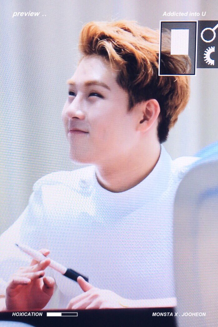 허시케이션 tweet media