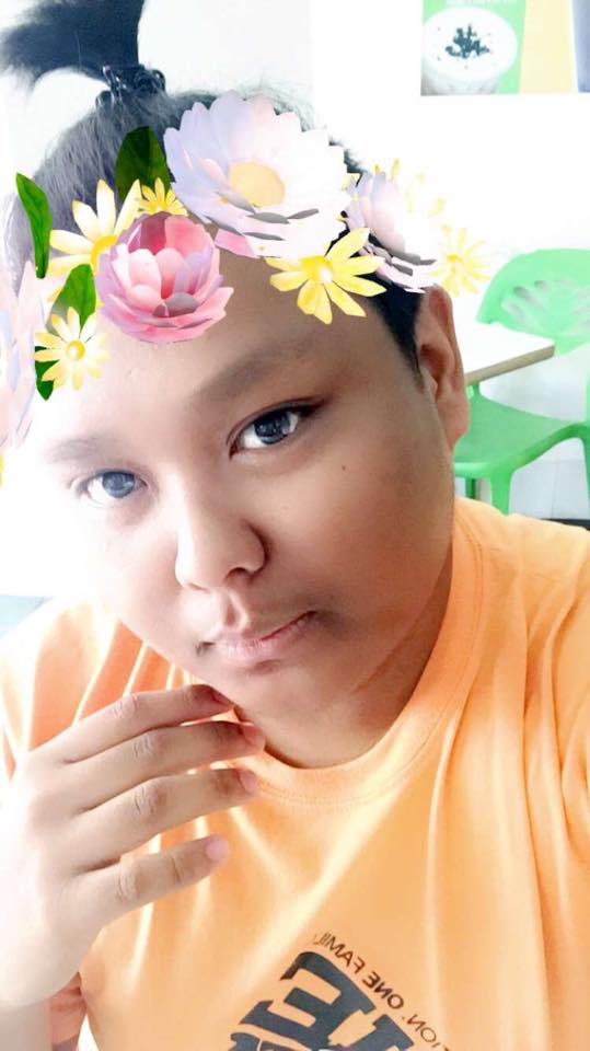 agcaoilibv's tweet photo. ako ang dyosa dyosa ng buhay mo... charot #snapchat #shapchatfilter #notmine hahaha https://t.co/44xTV1uxHd