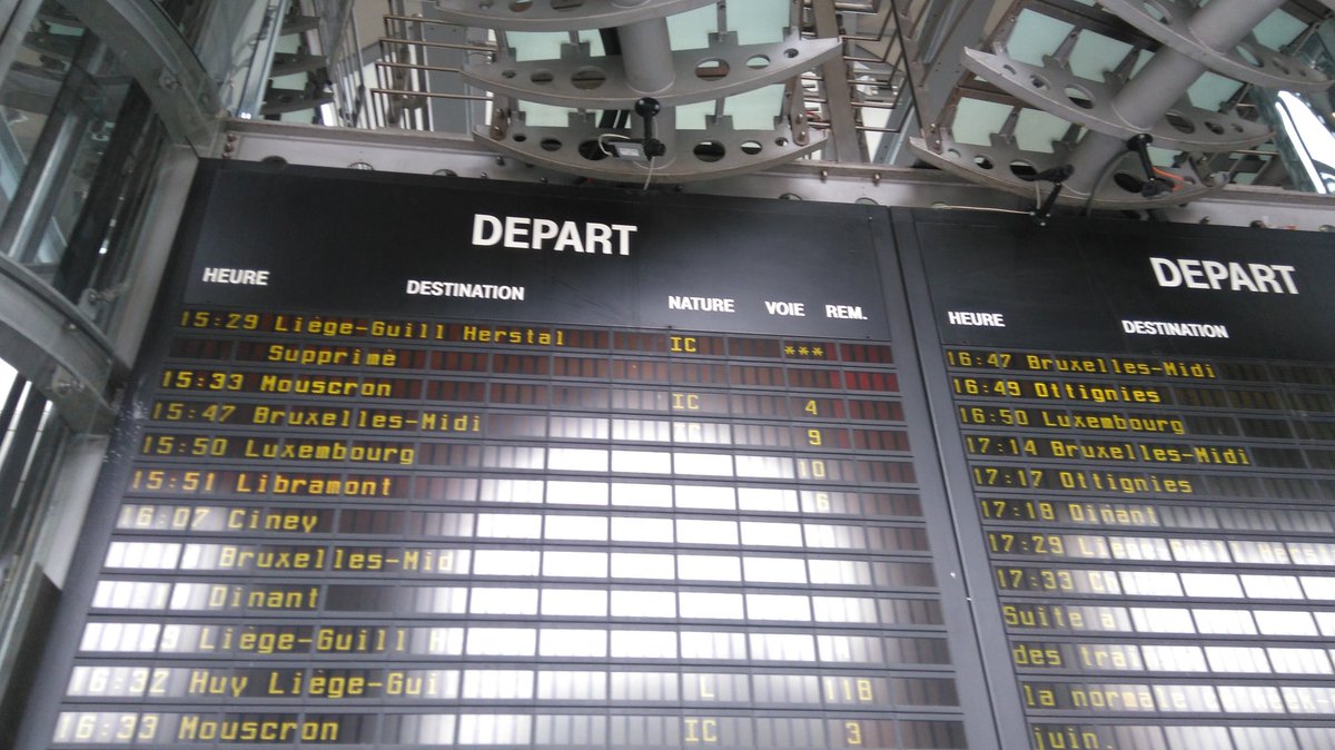 MorganeSc's tweet image. Rien ne sert de courir... Il faut avoir un #train #sadness #sncb