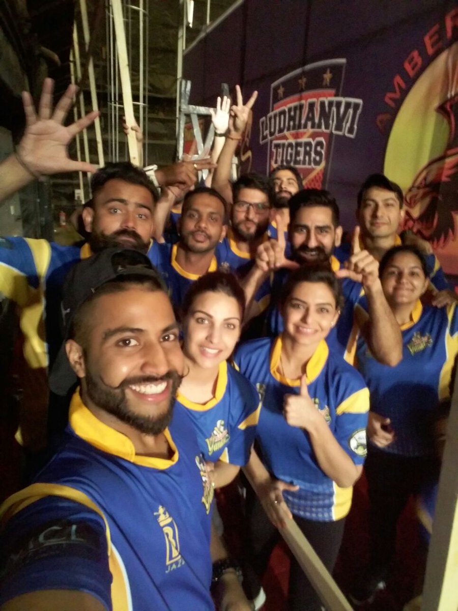 Get Ready Match suru wala 8:30pm <a href="/9XTASHAN/">9X TASHAN</a> <a href="/PTC_Network/">PTC Punjabi</a> 
@MuzicalDoctorz_ <a href="/asliAmritmaan/">Amrit Maan</a> <a href="/thehimanshi/">Himanshi Khurana</a> @nisha_bano2