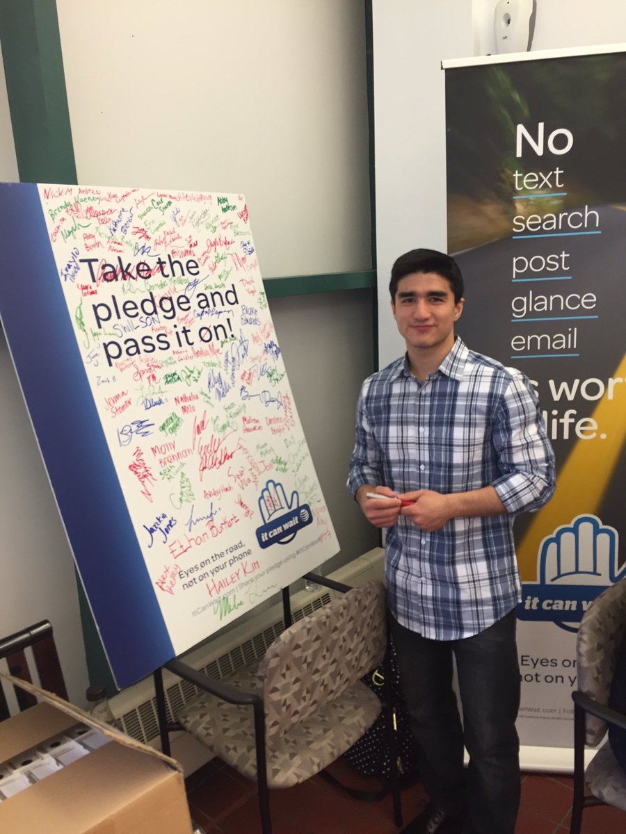 DavidcLewisSr's tweet photo. @ATTIndiana Don't text and drive! #IndyCivicHack we're here to remind you that #itcanwait https://t.co/9m1Hl3Sucb