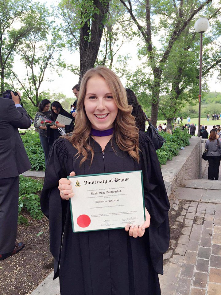 Kaylaonu's tweet photo. It's great to finally have this piece of paper! Can't wait for my new adventures! #URegina #URgraduate #teacher βπ https://t.co/6Pq7D8Pp0Y