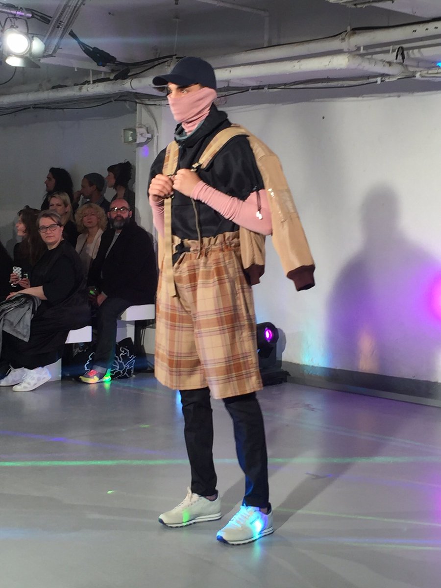 Joshua Clark menswear #mdxfashion16 #mdx16 press catwalk #LDN <a href="/MiddlesexUni/">Middlesex University</a> <a href="/FDMDX/">FashionDesignMDX</a> <a href="/FTMDX/">FashionTextilesMDX</a> <a href="/OfficialGFW/">GFW</a> #londonpop