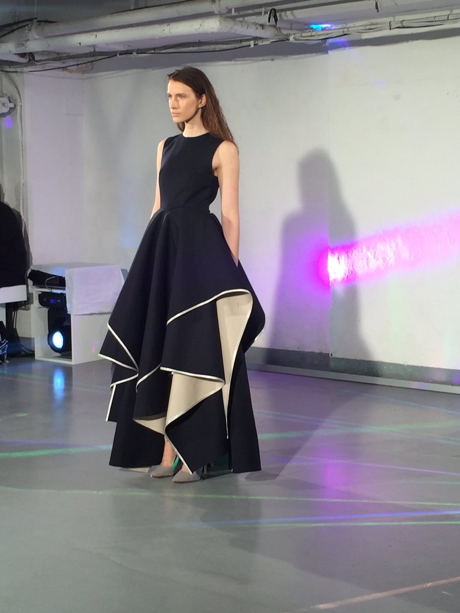 Lee Duckworth design #mdxfashion16 #mdx16 press catwalk #LDN <a href="/MiddlesexUni/">Middlesex University</a> <a href="/FDMDX/">FashionDesignMDX</a> <a href="/FTMDX/">FashionTextilesMDX</a> <a href="/OfficialGFW/">GFW</a> #londonpop